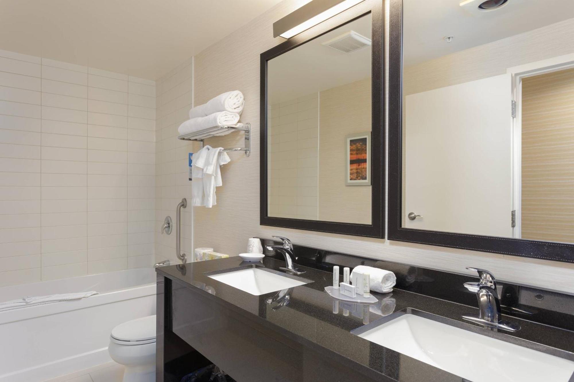 Fairfield Inn & Suites By Marriott Belleville Buitenkant foto