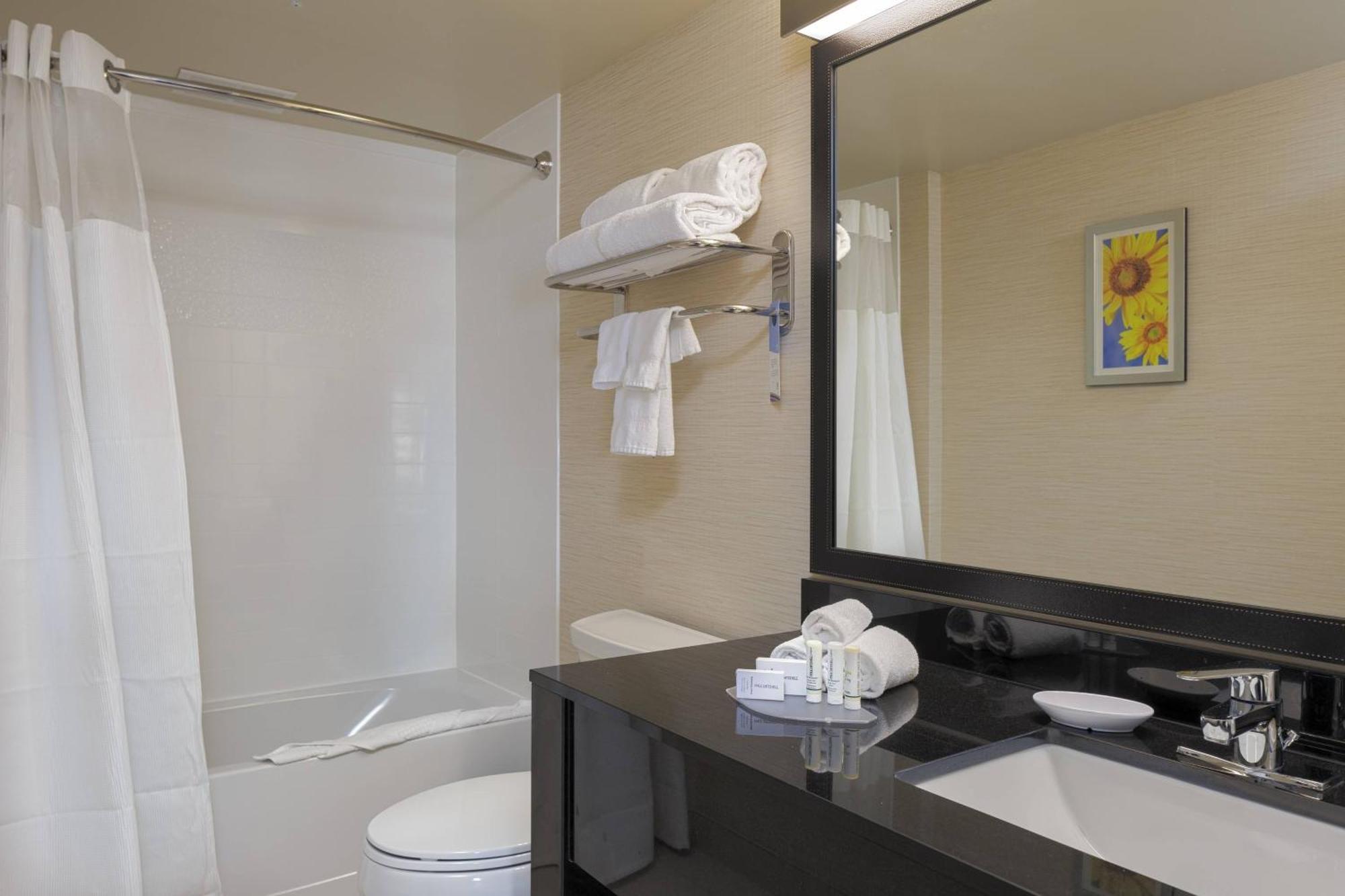 Fairfield Inn & Suites By Marriott Belleville Buitenkant foto